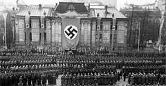 (#60) Plac Szczepański, widoczny Pałac Sztuki